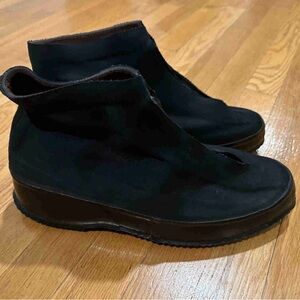 Men’s Winter Overshoes (Size 10)